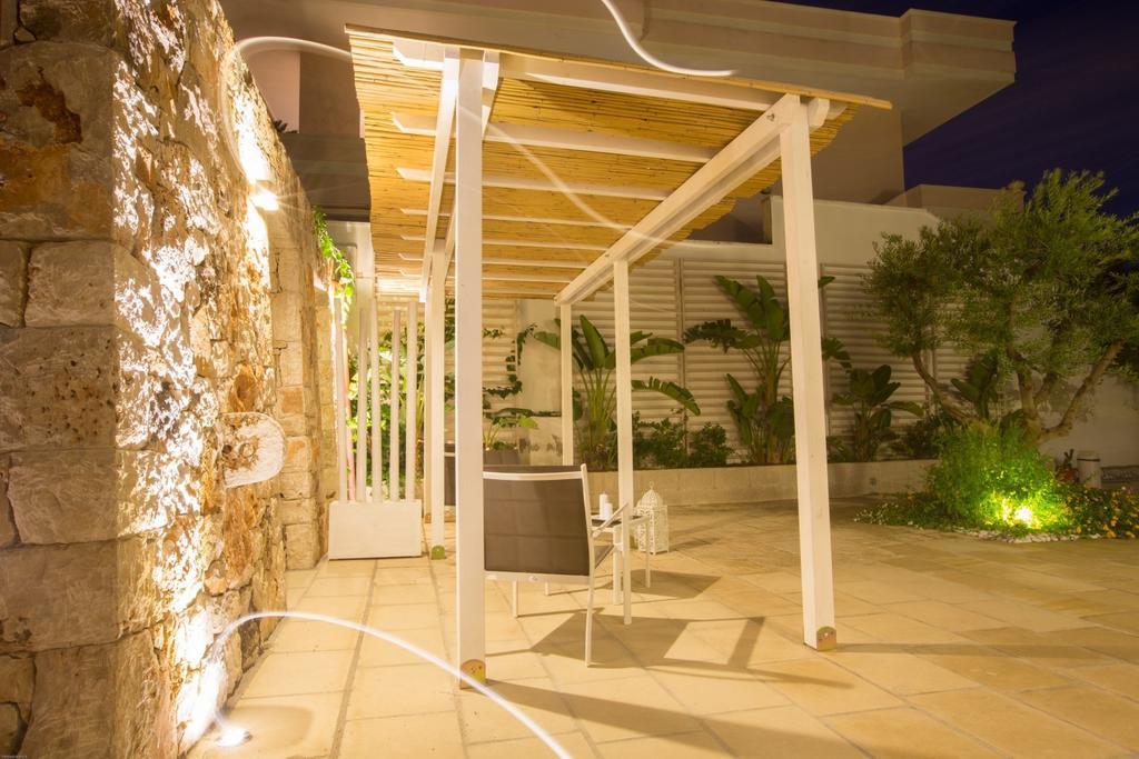 La Giara Resort トッレ・サン・ジョヴァンニ・ウジェント エクステリア 写真