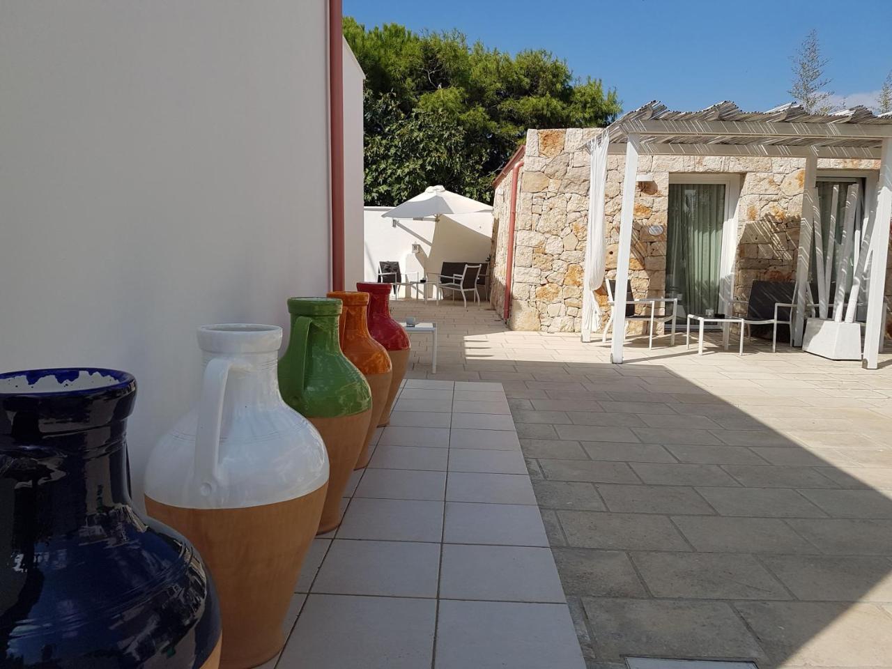 La Giara Resort トッレ・サン・ジョヴァンニ・ウジェント エクステリア 写真